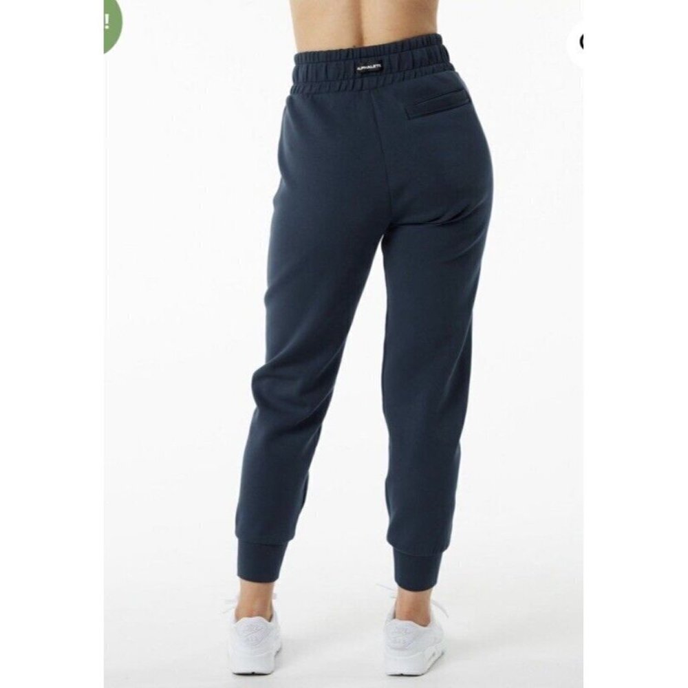 Alphalete Large Women’s ELMTS Relaxed Cuffed Jogger - Navy Blue Small C1 - Picture 3 of 11